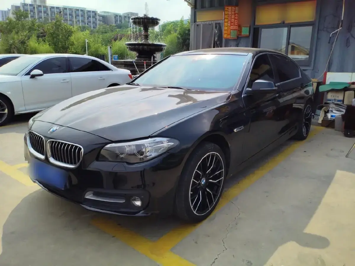 2014 BMW 5 Series 2.0T 184HP L4 8AT