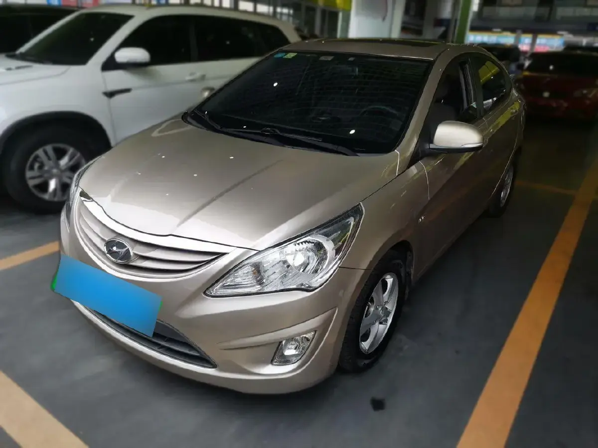 2010 Hyundai Reina 1.4L 107HP L4 5MT