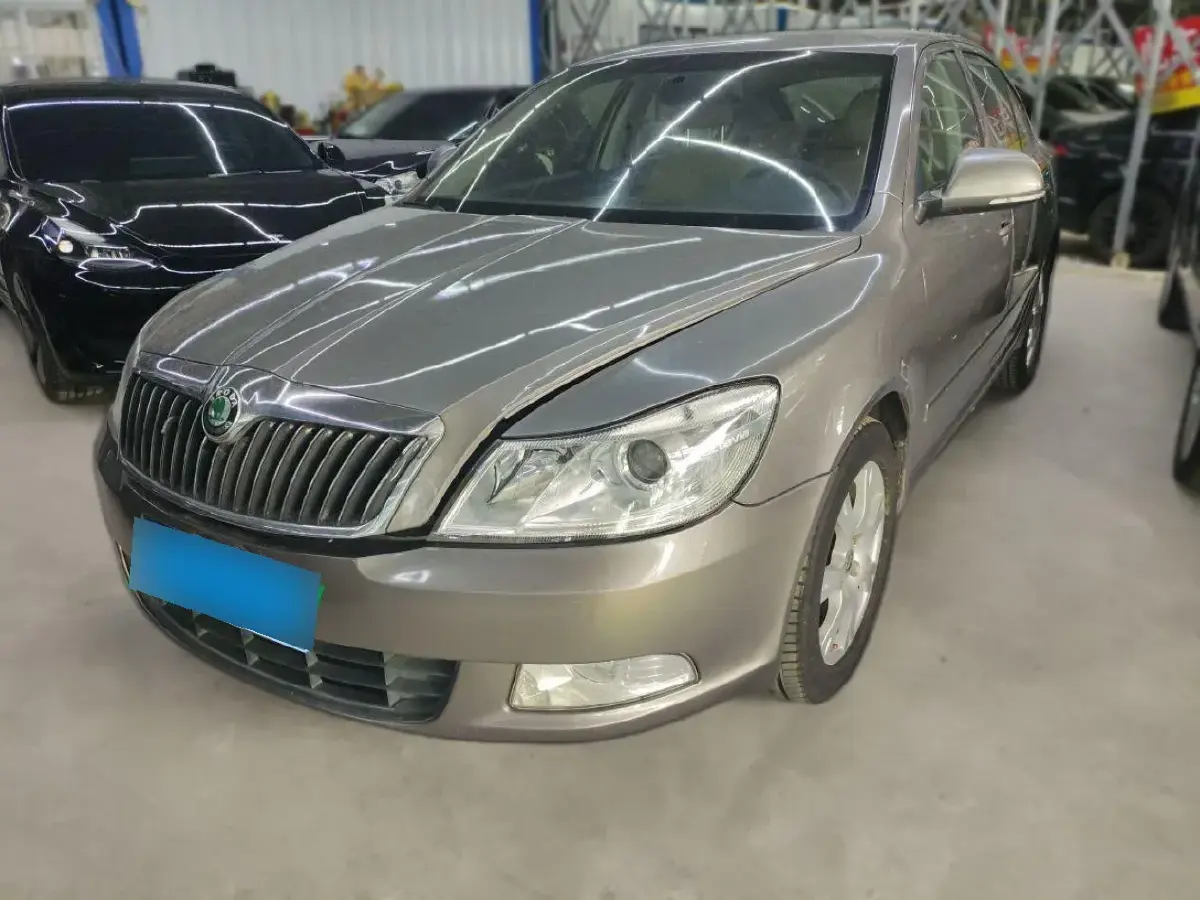 2013 Skoda Octavia 2.0L 120HP L4 6AT