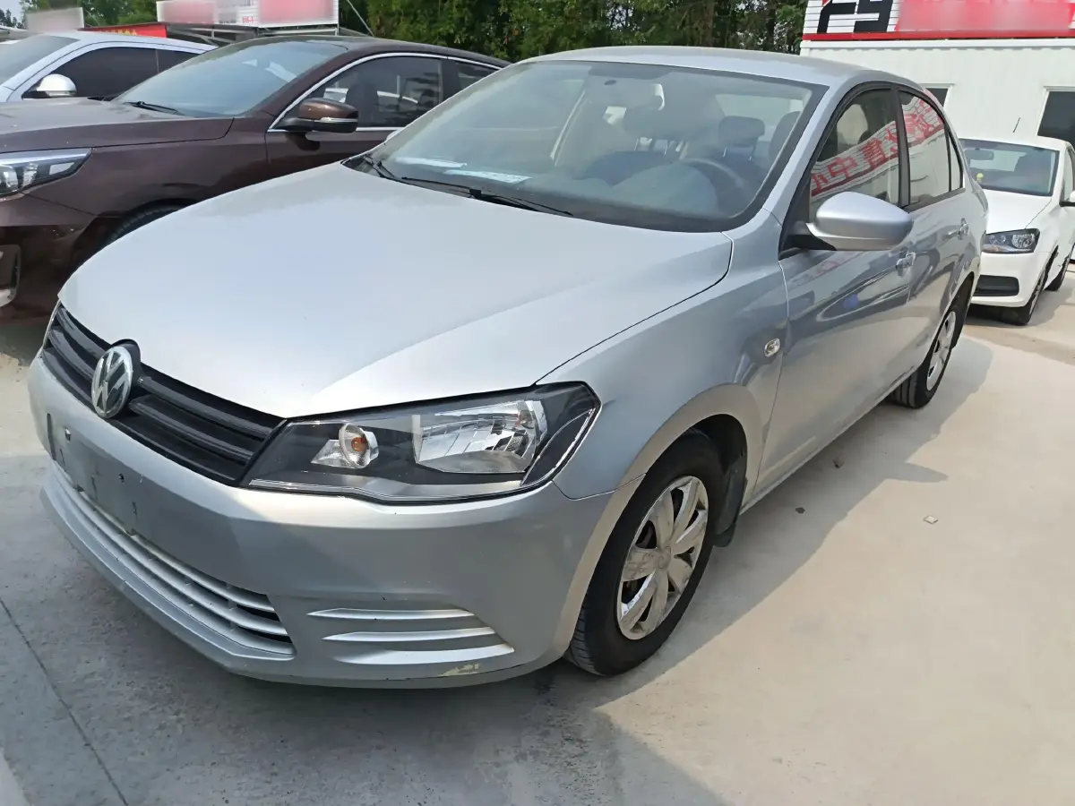2015 Volkswagen Jetta 1.4L 90HP L4 5MT