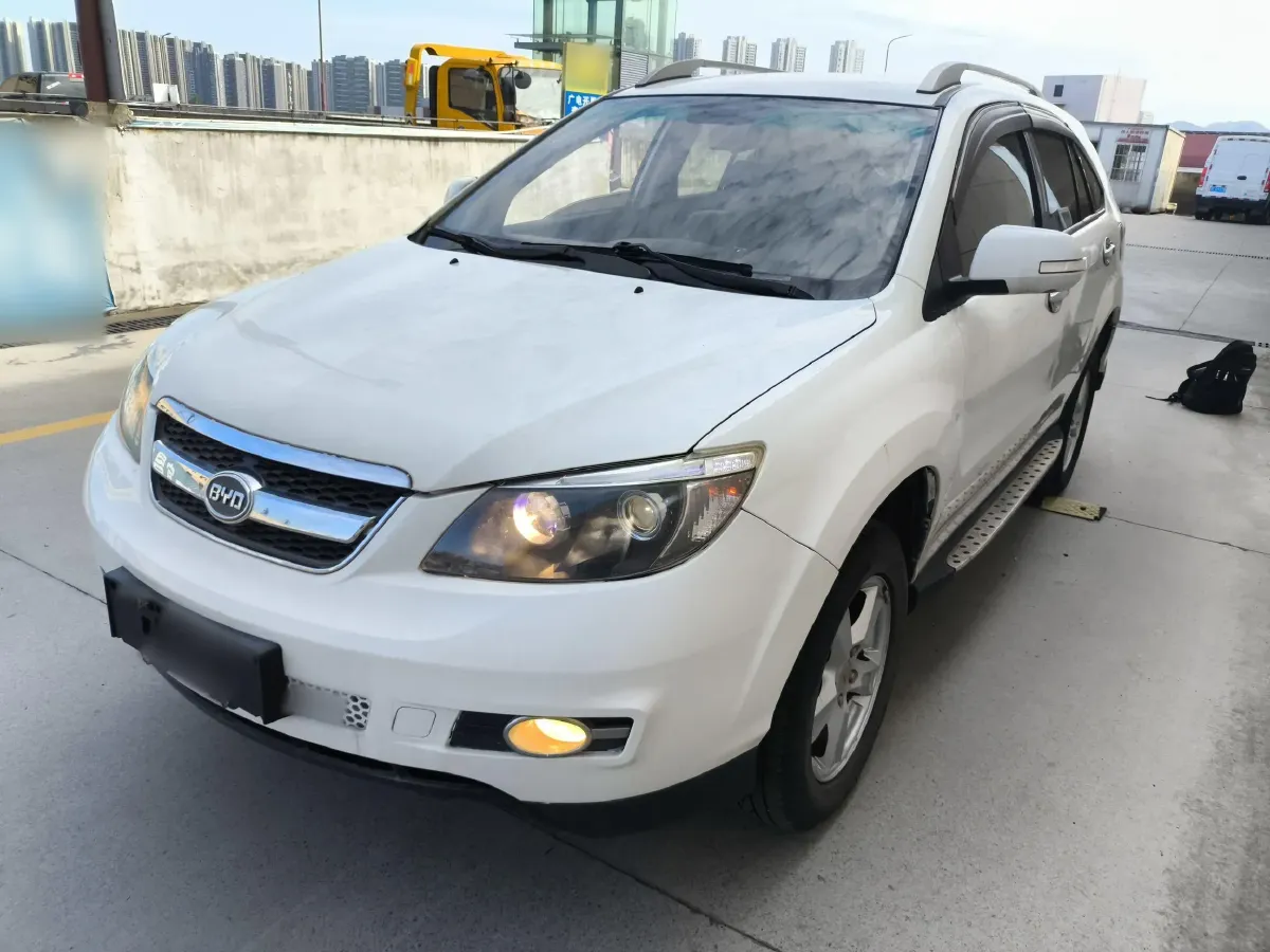 2014 BYD S6 1.5T 154HP L4 6MT,autocango,china used car exporter,china ev exporter,chinese used car exporter,chinese used ev exporter