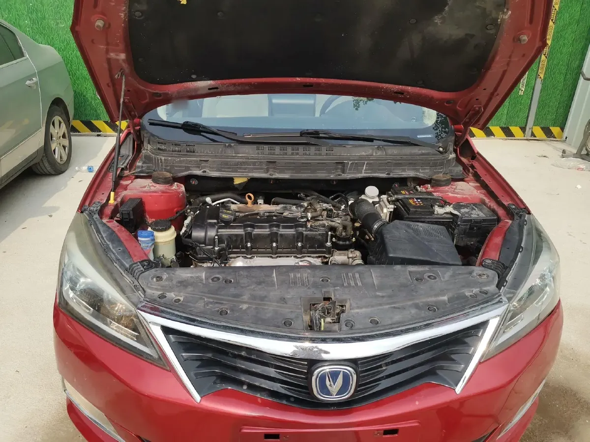 2015 ChangAn Alsvin V7 1.6L 124HP L4 4AT,autocango,china used car exporter,china ev exporter,chinese used car exporter,chinese used ev exporter