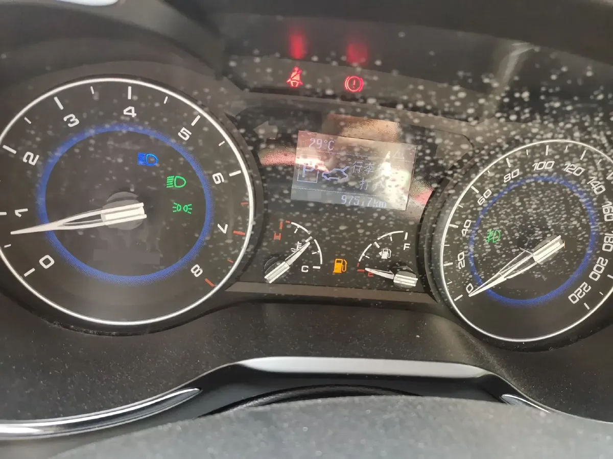 2015 ChangAn Alsvin V7 1.6L 124HP L4 4AT,autocango,china used car exporter,china ev exporter,chinese used car exporter,chinese used ev exporter