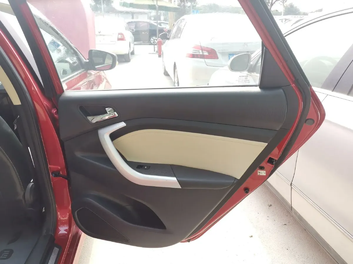 2015 ChangAn Alsvin V7 1.6L 124HP L4 4AT,autocango,china used car exporter,china ev exporter,chinese used car exporter,chinese used ev exporter