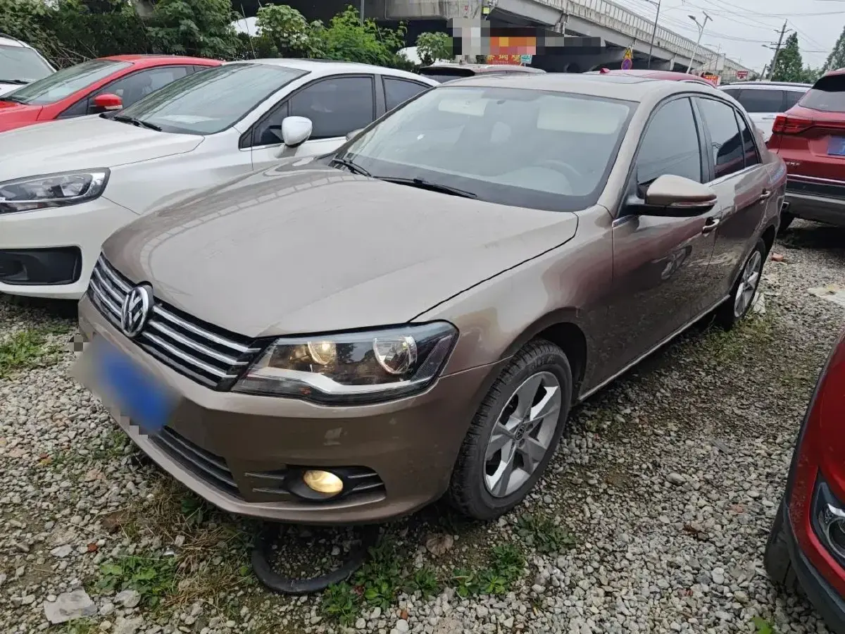 2014 Volkswagen Bora 1.6L 105HP L4 6AT