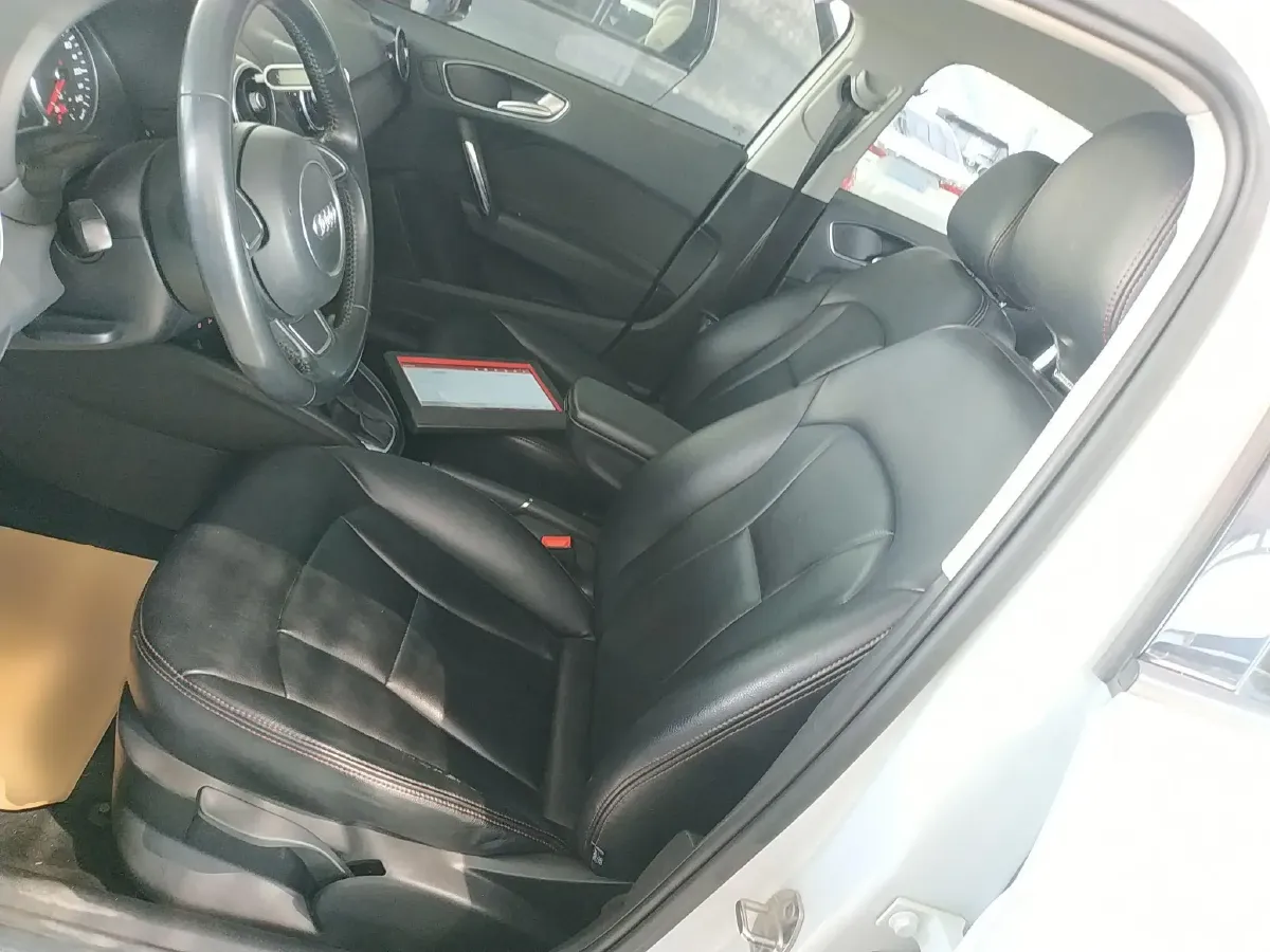 2014 Audi A1 1.4T 122HP L4 7DCT,autocango,china used car exporter,china ev exporter,chinese used car exporter,chinese used ev exporter