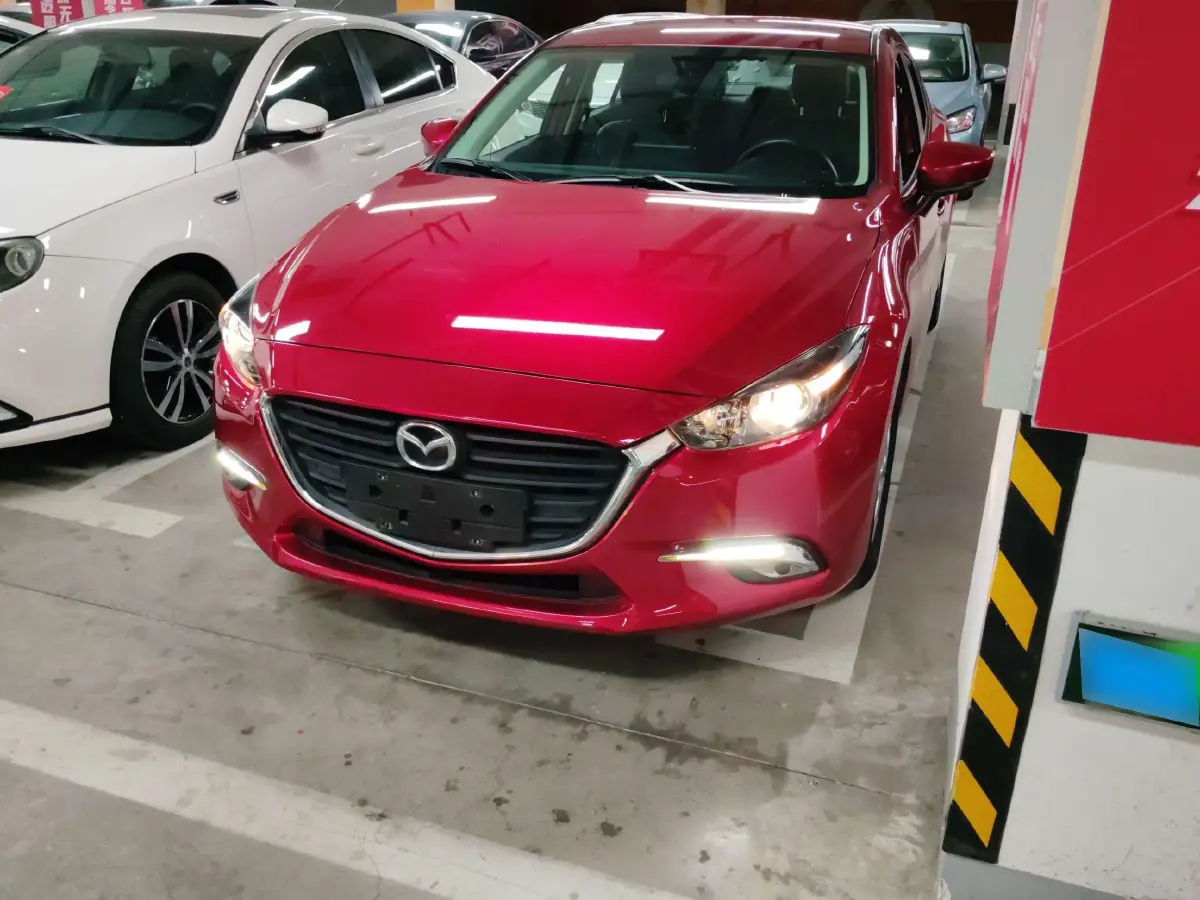2017 Mazda 3 Axela 1.5L 117HP L4 6AT