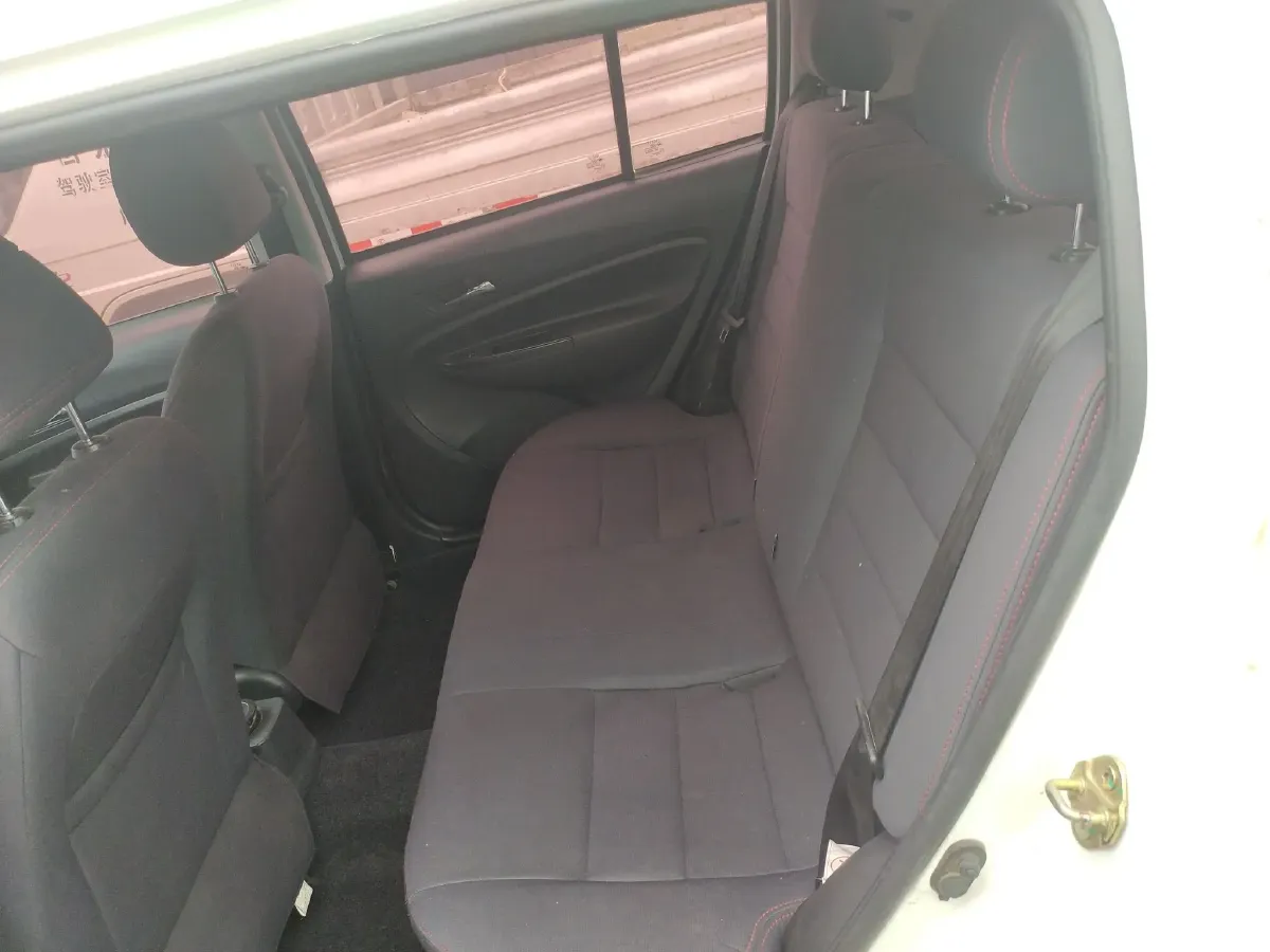 2014 Geely KingKong 1.5L 102HP L4 5MT,autocango,china used car exporter,china ev exporter,chinese used car exporter,chinese used ev exporter