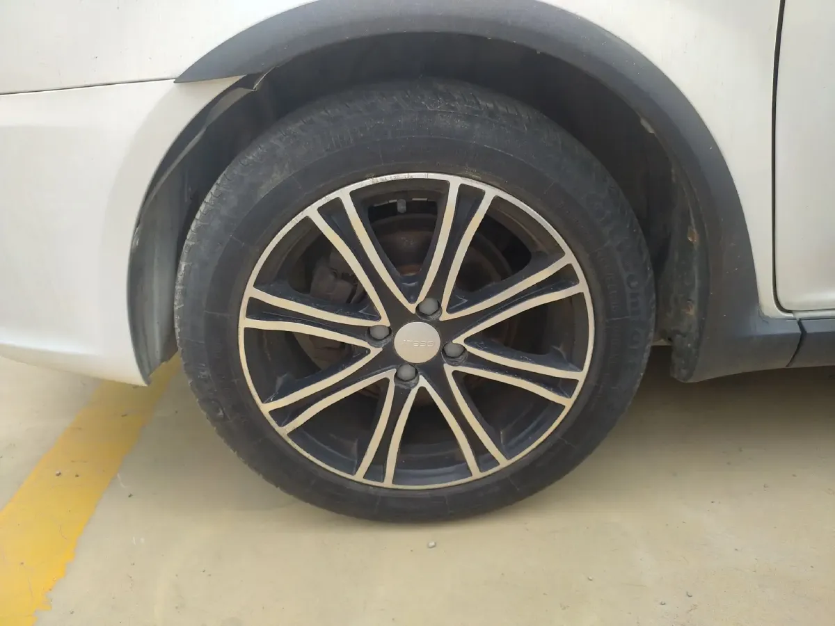 2014 Geely KingKong 1.5L 102HP L4 5MT,autocango,china used car exporter,china ev exporter,chinese used car exporter,chinese used ev exporter