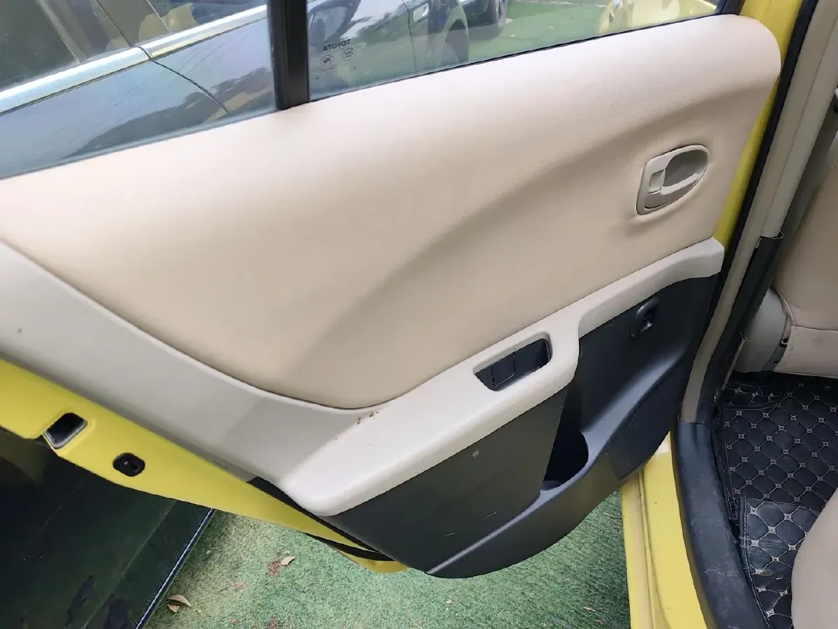 2011 Toyota Yaris 1.6L 118HP L4 4AT,autocango,china used car exporter,china ev exporter,chinese used car exporter,chinese used ev exporter