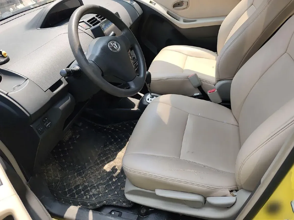 2011 Toyota Yaris 1.6L 118HP L4 4AT,autocango,china used car exporter,china ev exporter,chinese used car exporter,chinese used ev exporter