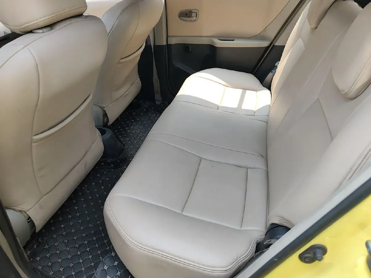 2011 Toyota Yaris 1.6L 118HP L4 4AT,autocango,china used car exporter,china ev exporter,chinese used car exporter,chinese used ev exporter