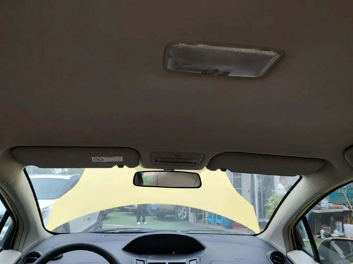 2011 Toyota Yaris 1.6L 118HP L4 4AT,autocango,china used car exporter,china ev exporter,chinese used car exporter,chinese used ev exporter