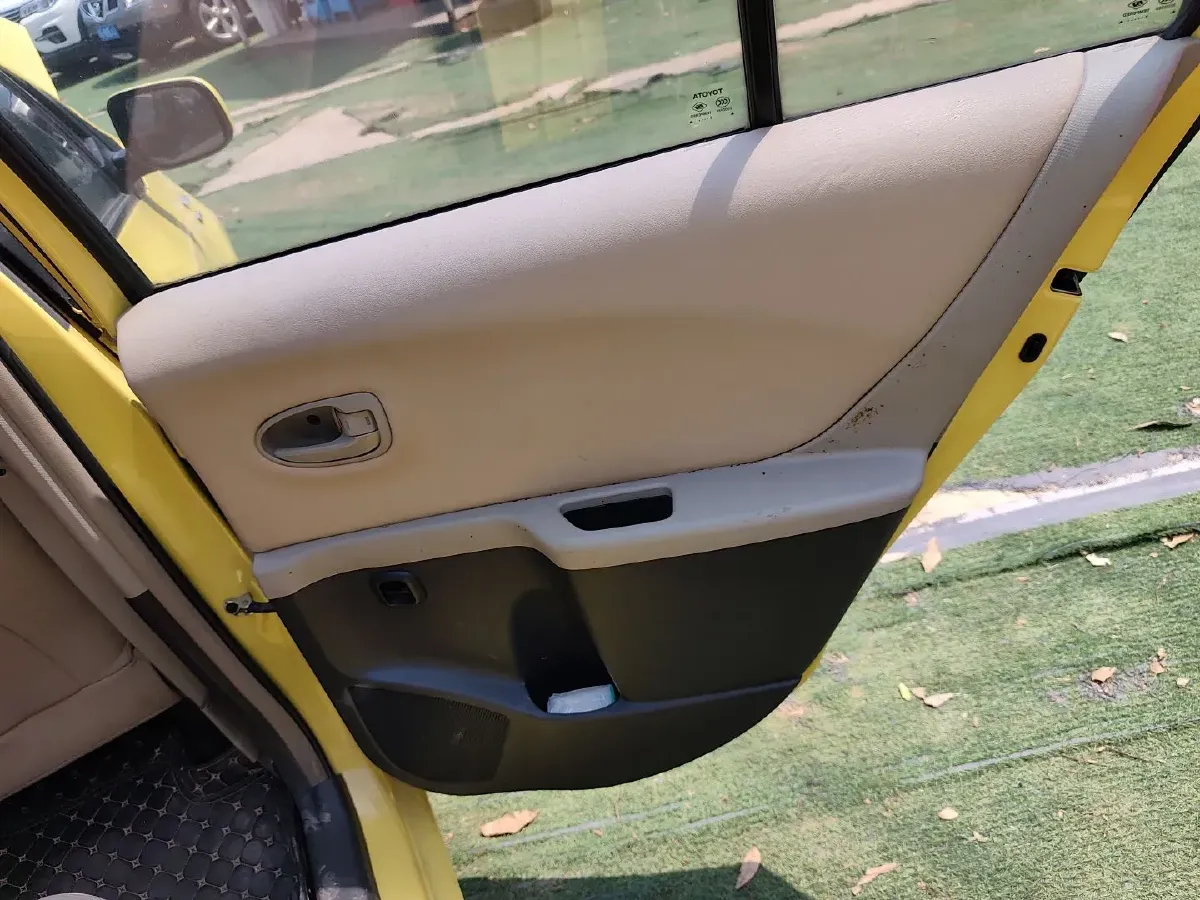 2011 Toyota Yaris 1.6L 118HP L4 4AT,autocango,china used car exporter,china ev exporter,chinese used car exporter,chinese used ev exporter