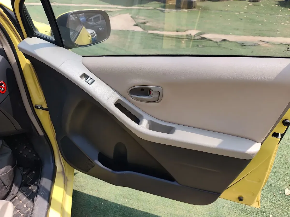 2011 Toyota Yaris 1.6L 118HP L4 4AT,autocango,china used car exporter,china ev exporter,chinese used car exporter,chinese used ev exporter