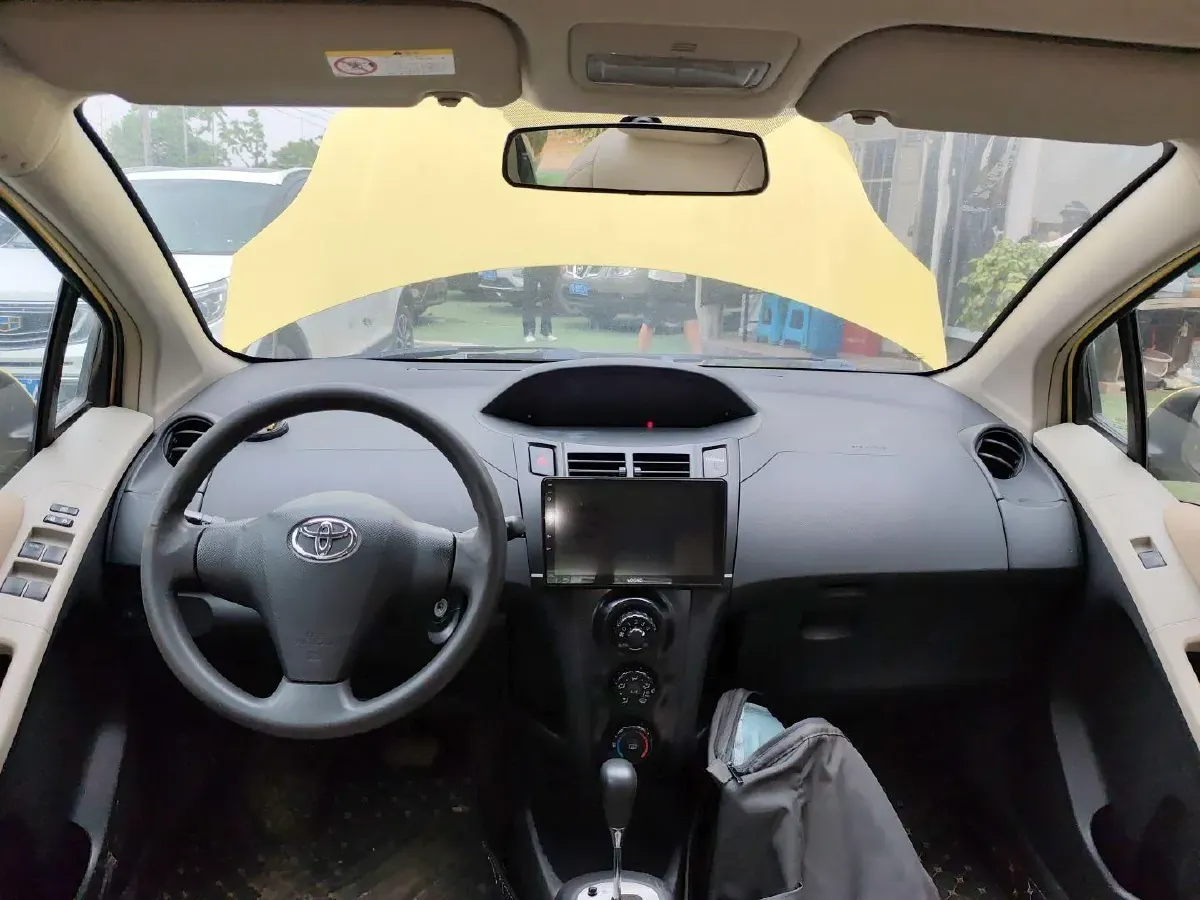 2011 Toyota Yaris 1.6L 118HP L4 4AT,autocango,china used car exporter,china ev exporter,chinese used car exporter,chinese used ev exporter