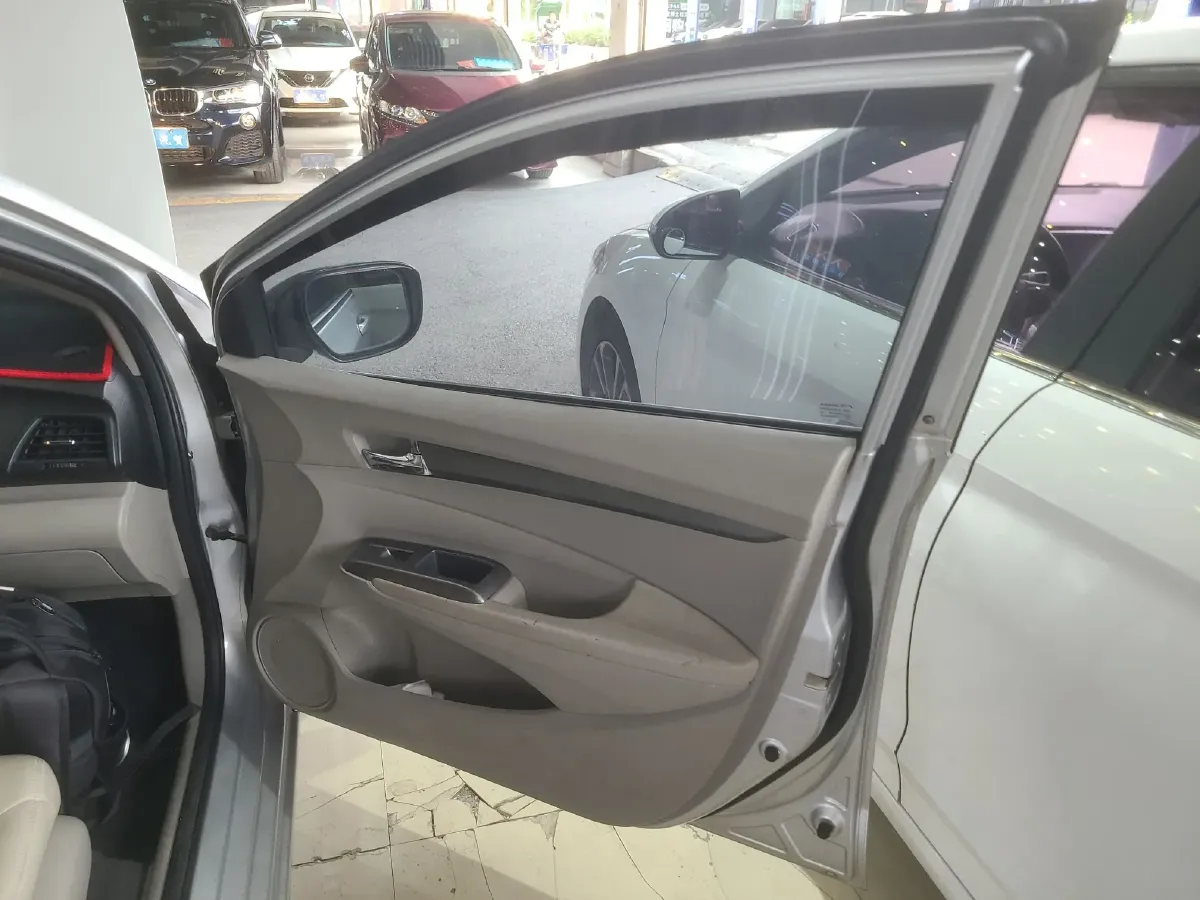 2012 Honda City Classic 1.5L 120HP L4 5MT,autocango,china used car exporter,china ev exporter,chinese used car exporter,chinese used ev exporter