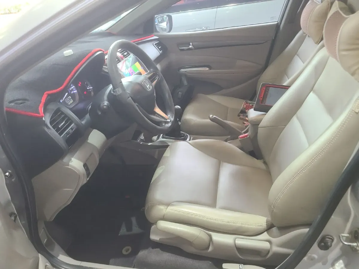 2012 Honda City Classic 1.5L 120HP L4 5MT,autocango,china used car exporter,china ev exporter,chinese used car exporter,chinese used ev exporter