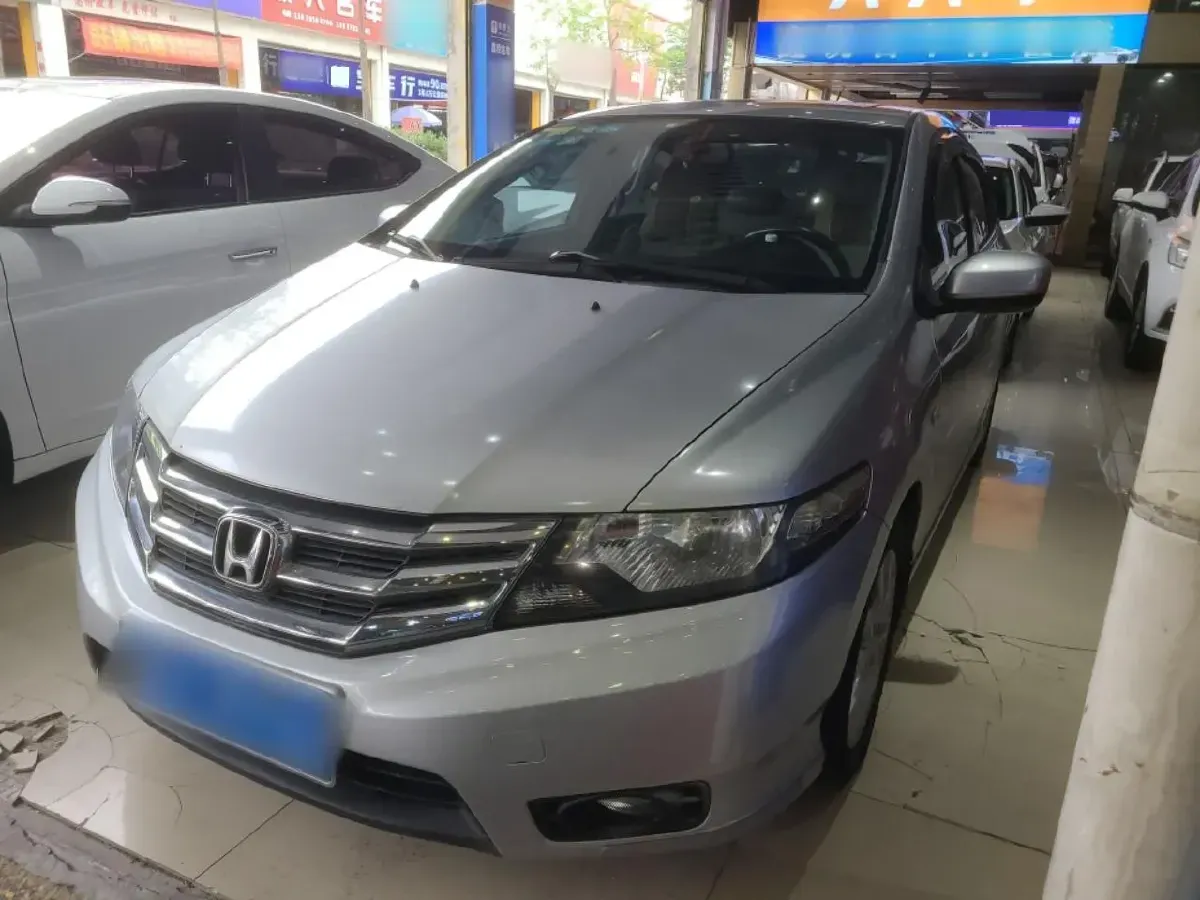 2012 Honda City Classic 1.5L 120HP L4 5MT,autocango,china used car exporter,china ev exporter,chinese used car exporter,chinese used ev exporter