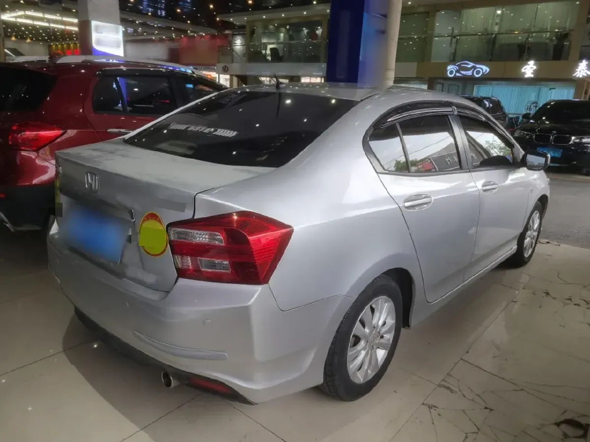 2012 Honda City Classic 1.5L 120HP L4 5MT,autocango,china used car exporter,china ev exporter,chinese used car exporter,chinese used ev exporter