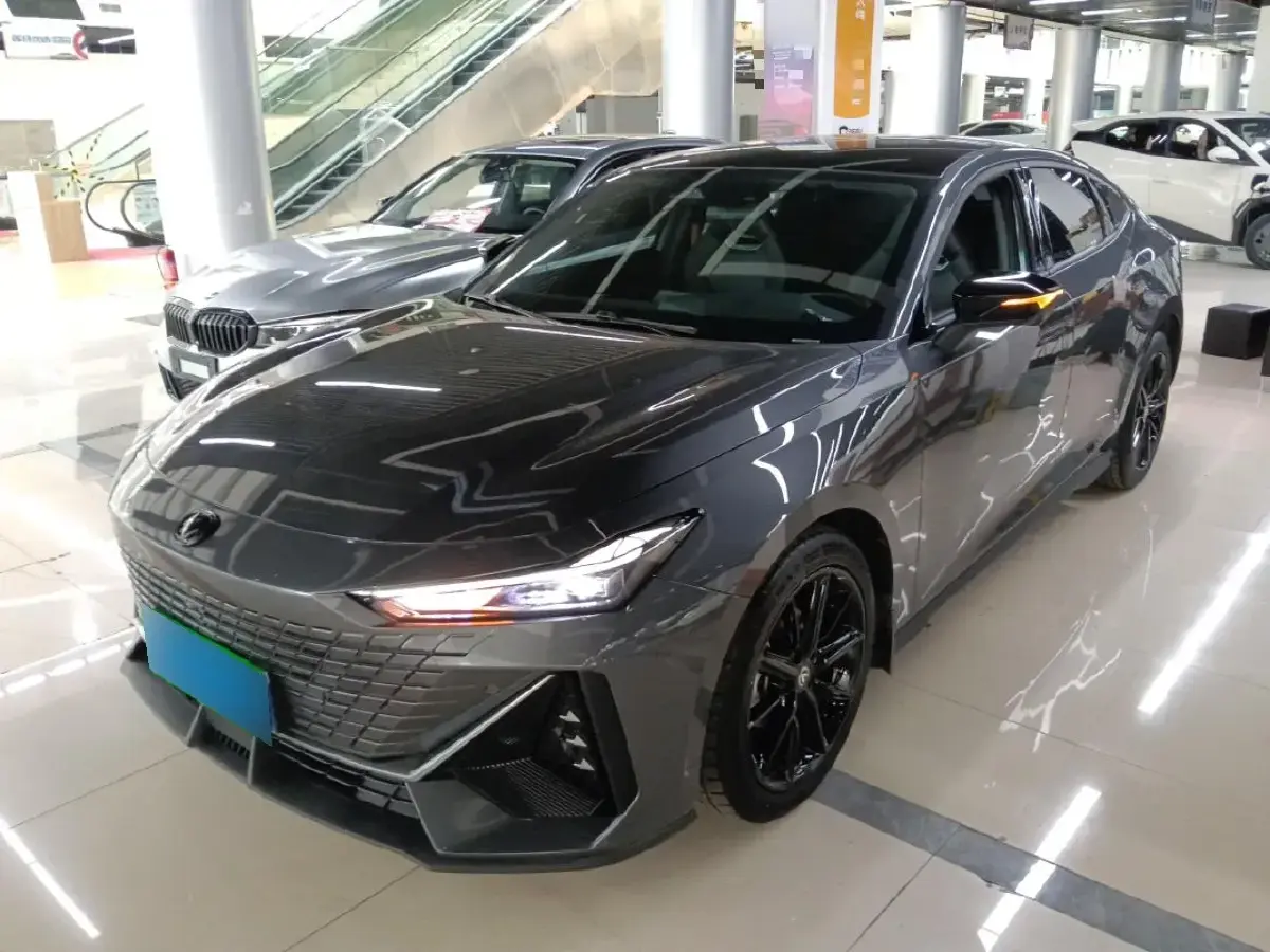 2023 ChangAn UNI-V 1.5T 188HP L4 7DCT