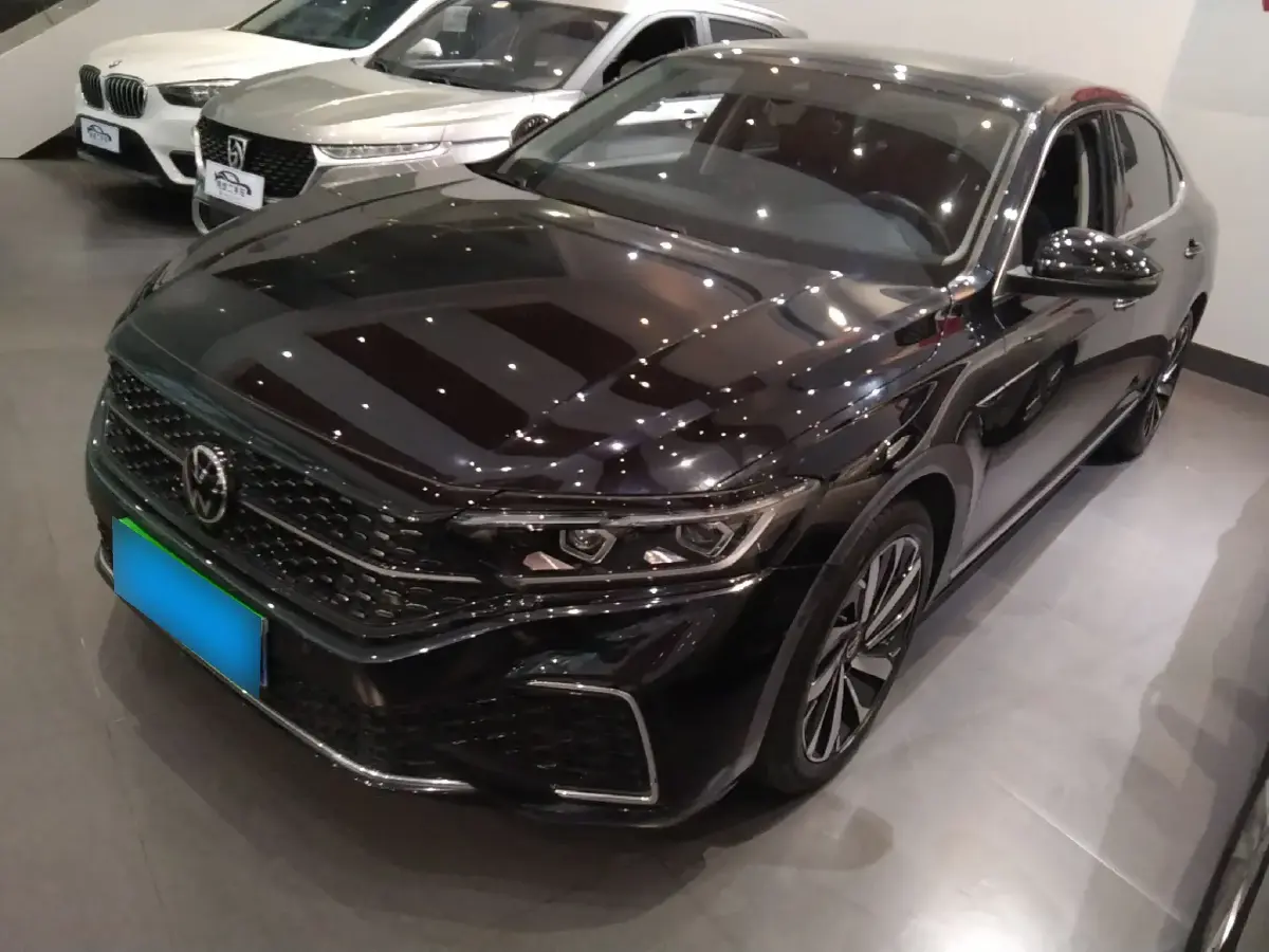 2022 Volkswagen Passat 2.0T 186HP L4 7DCT