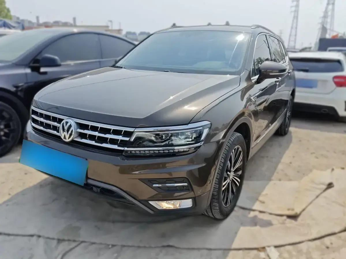 2017 Volkswagen Tiguan L 1.8T 180HP L4 7DCT