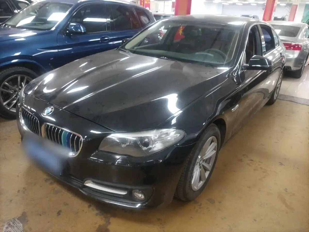 2017 BMW 5 Series 2.0T 184HP L4 8AT