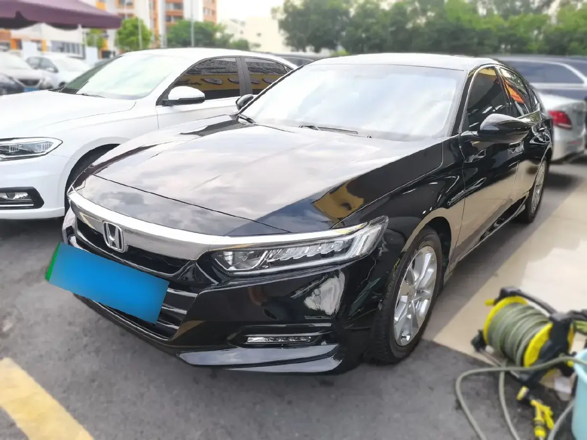 2018 Honda Accord 1.5T 194HP L4 CVT
