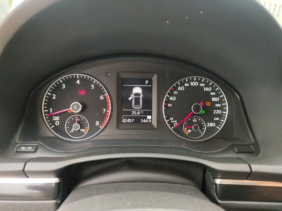 2011 Volkswagen Scirocco 2.0T 211HP L4 6DCT,autocango,china used car exporter,china ev exporter,chinese used car exporter,chinese used ev exporter