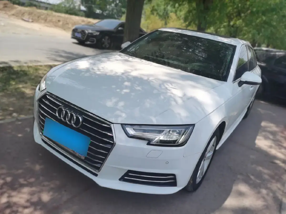 2017 Audi A4L 2.0T 190HP L4 7DCT