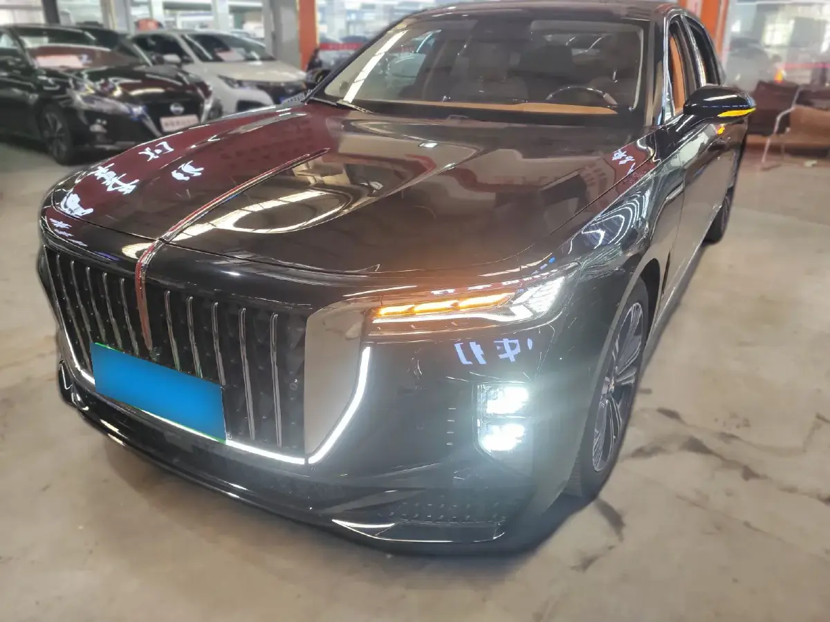 2024 HongQi H9 2.0T 252HP L4 7DCT