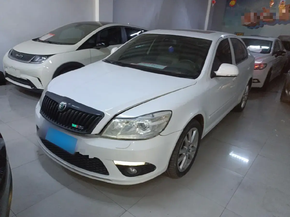 2010 Skoda Octavia 2.0T 200HP L4 6DCT