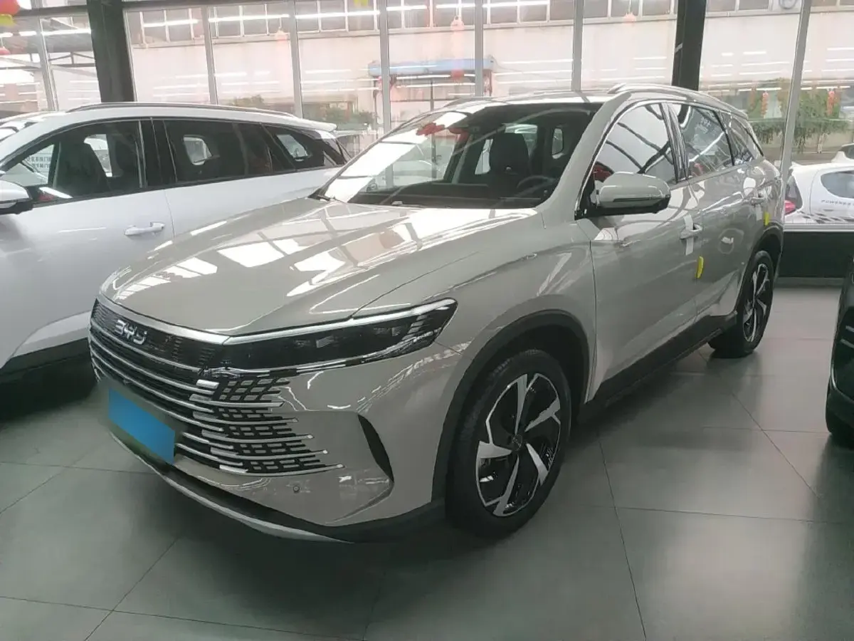 2025 BYD Sea Lion 05 DM-i 1.5L 101HP L4 E-CVT PHEV 18.3KWH