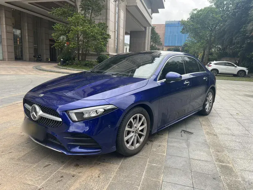 2020 Mercedes-Benz A Class 1.3T 163HP L4 7DCT