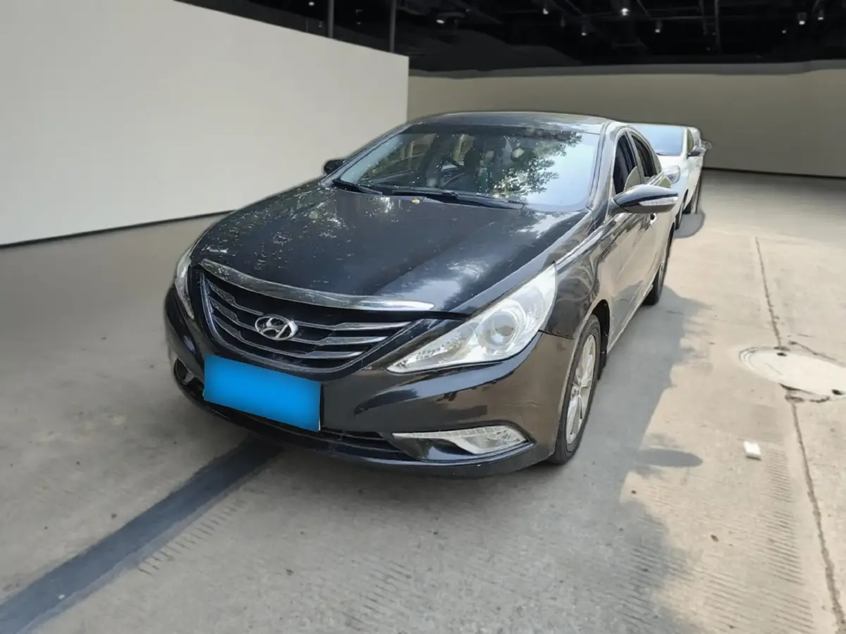 2014 Hyundai Sonata 2.0L 162HP L4 6AT