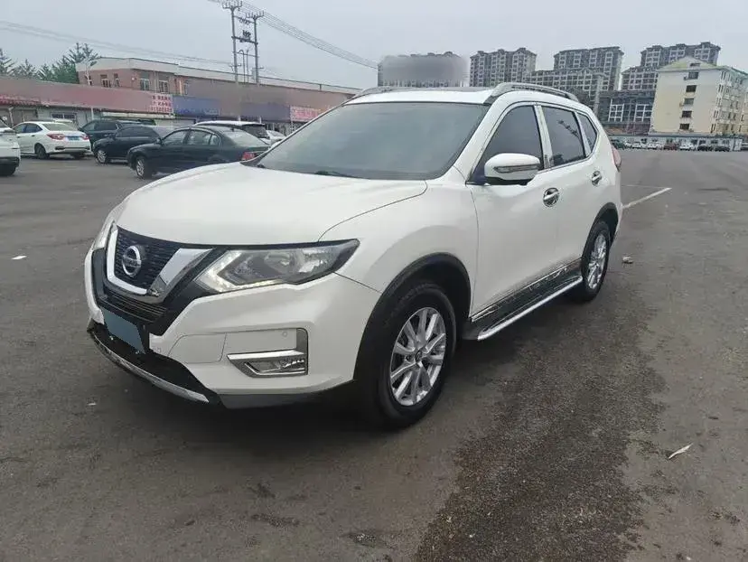 2017 Nissan X-Trail 2.0L 150HP L4 CVT