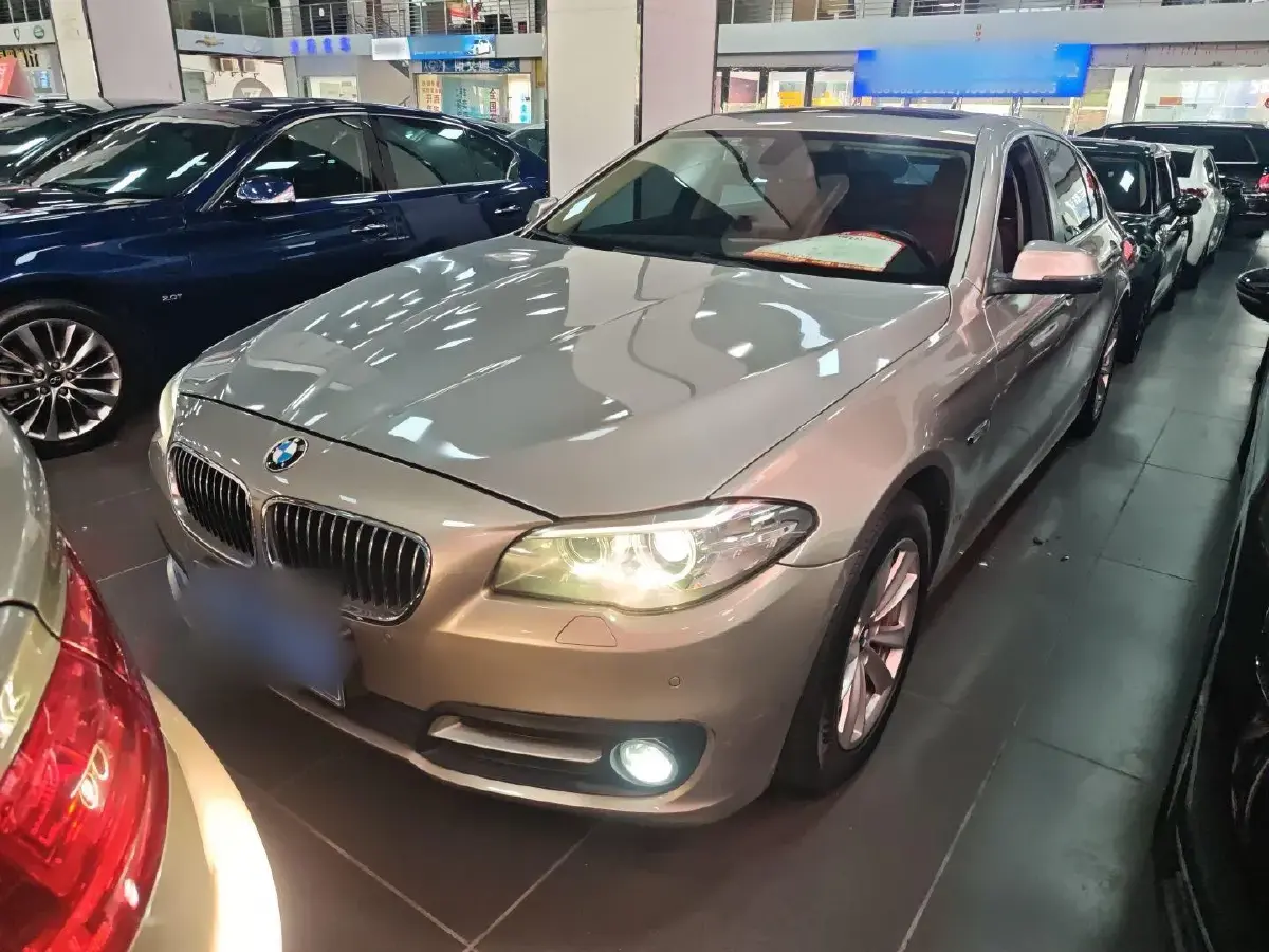 2017 BMW 5 Series 2.0T 184HP L4 8AT