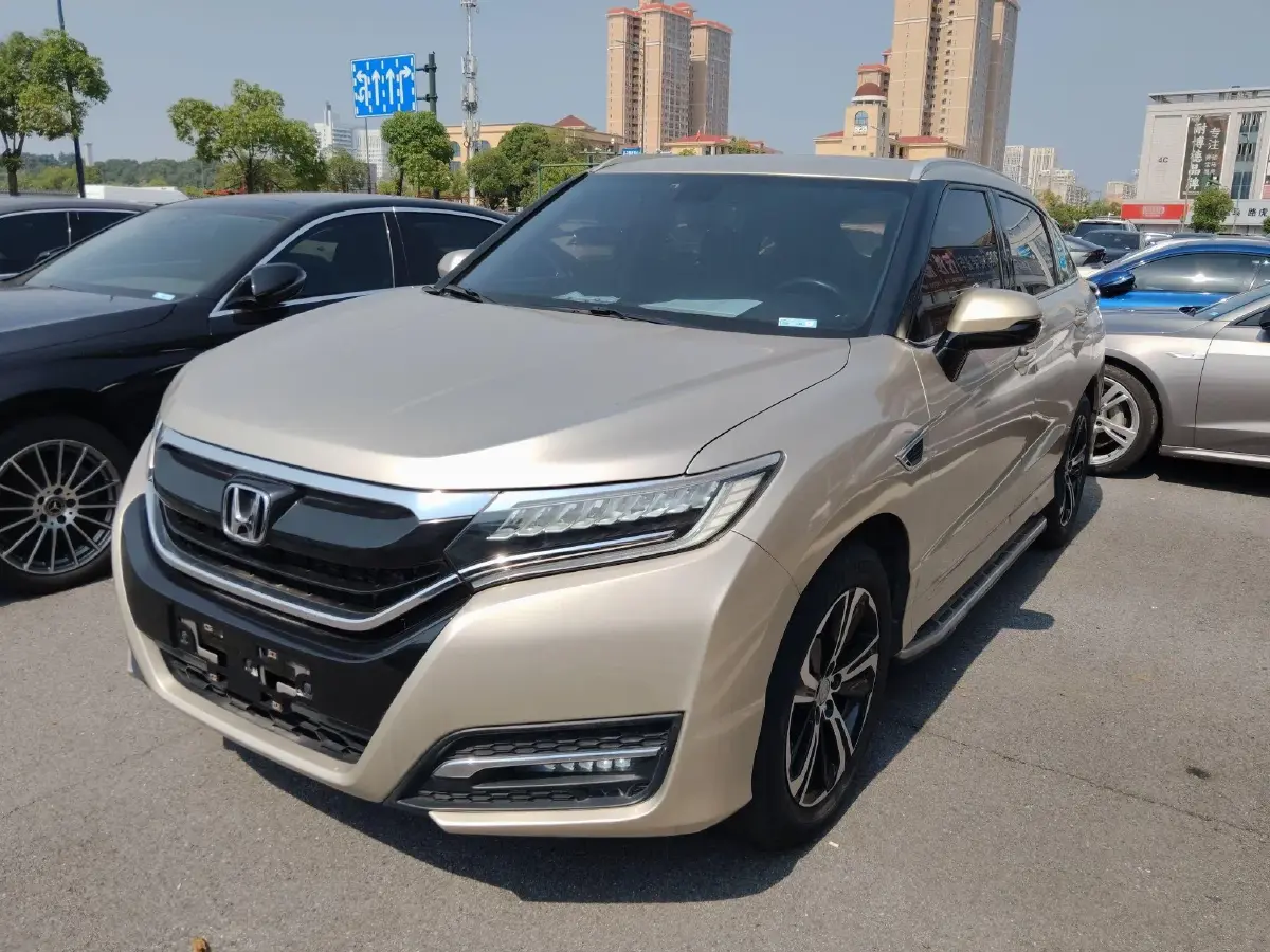 2017 Honda UR-V 2.0T 272HP L4 9AT