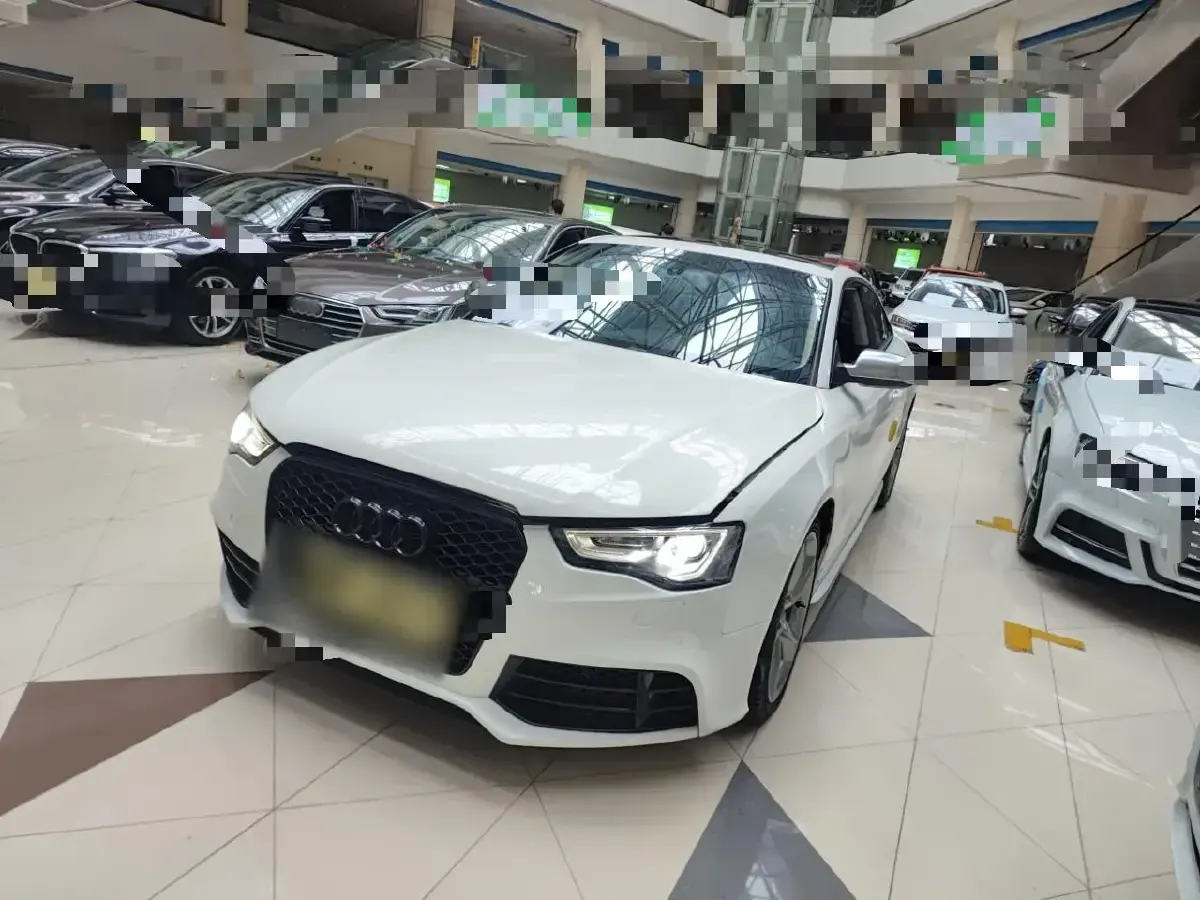 2012 Audi A5 2.0T 211HP L4 7DCT