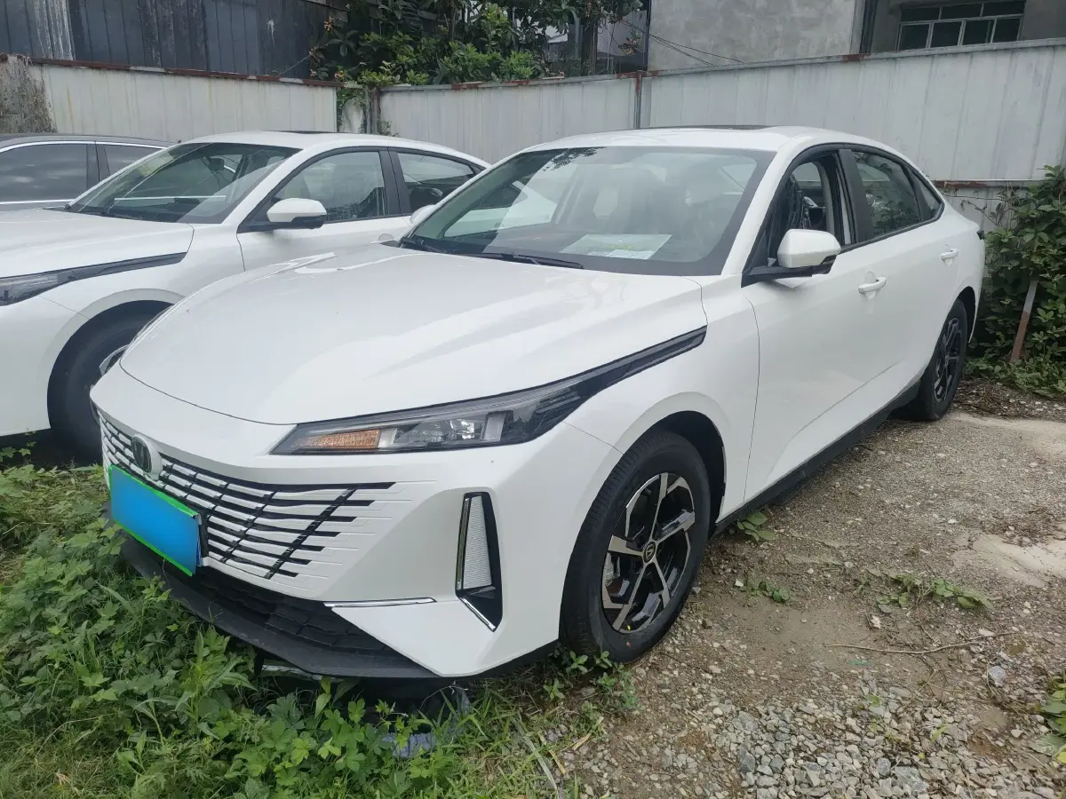 2025 ChangAn Eado 1.5T 170HP L4 7DCT