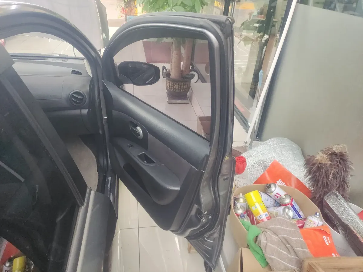 2015 Nissan Livina 1.6L 124HP L4 CVT,autocango,china used car exporter,china ev exporter,chinese used car exporter,chinese used ev exporter