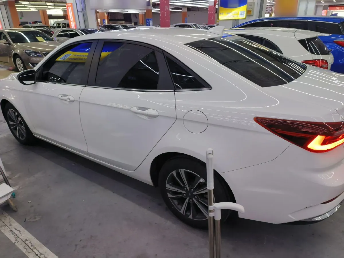 2021 Ford Escort 1.5L 122HP L3 6AT,autocango,china used car exporter,china ev exporter,chinese used car exporter,chinese used ev exporter