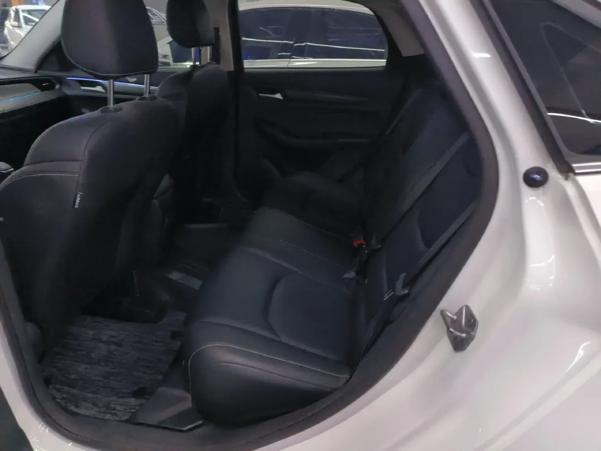 2021 Ford Escort 1.5L 122HP L3 6AT,autocango,china used car exporter,china ev exporter,chinese used car exporter,chinese used ev exporter