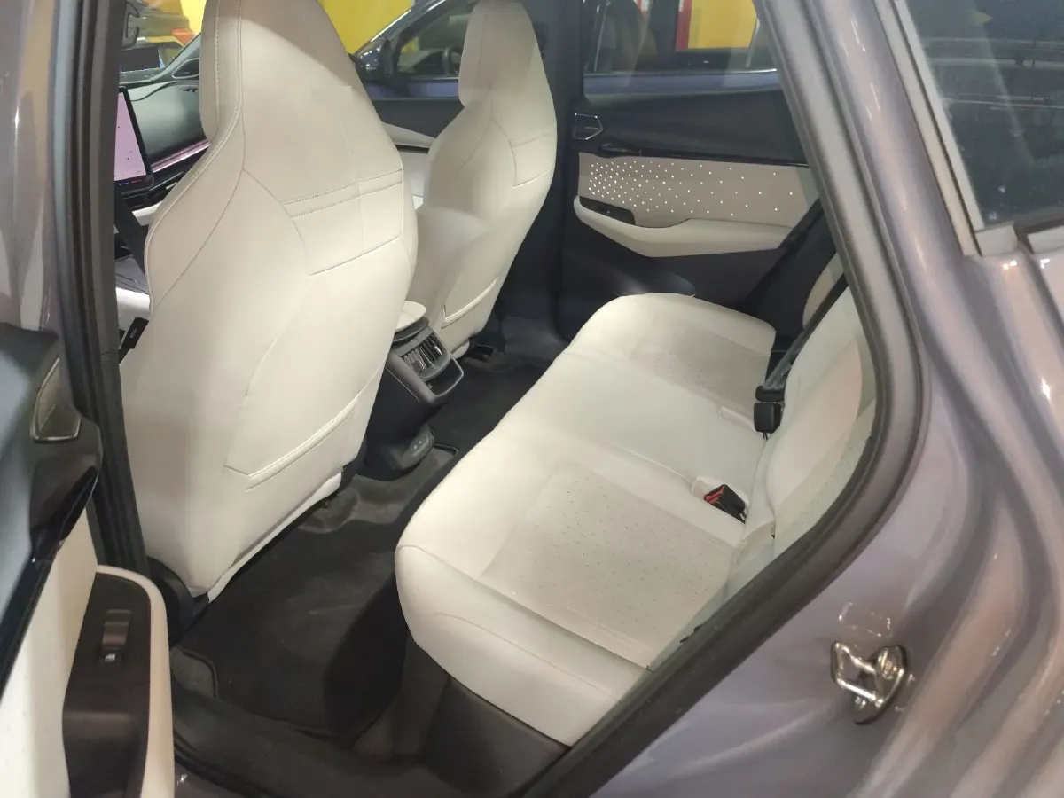 2024 Volkswagen ID.UNYX 06 BEV 82.4KWH,autocango,china used car exporter,china ev exporter,chinese used car exporter,chinese used ev exporter