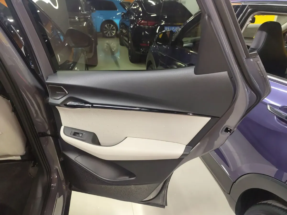 2024 Volkswagen ID.UNYX 06 BEV 82.4KWH,autocango,china used car exporter,china ev exporter,chinese used car exporter,chinese used ev exporter