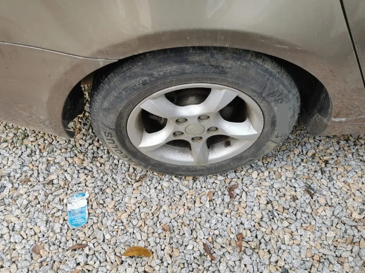 2013 Geely Emgrand Classic 1.5L 109HP L4 5MT,autocango,china used car exporter,china ev exporter,chinese used car exporter,chinese used ev exporter