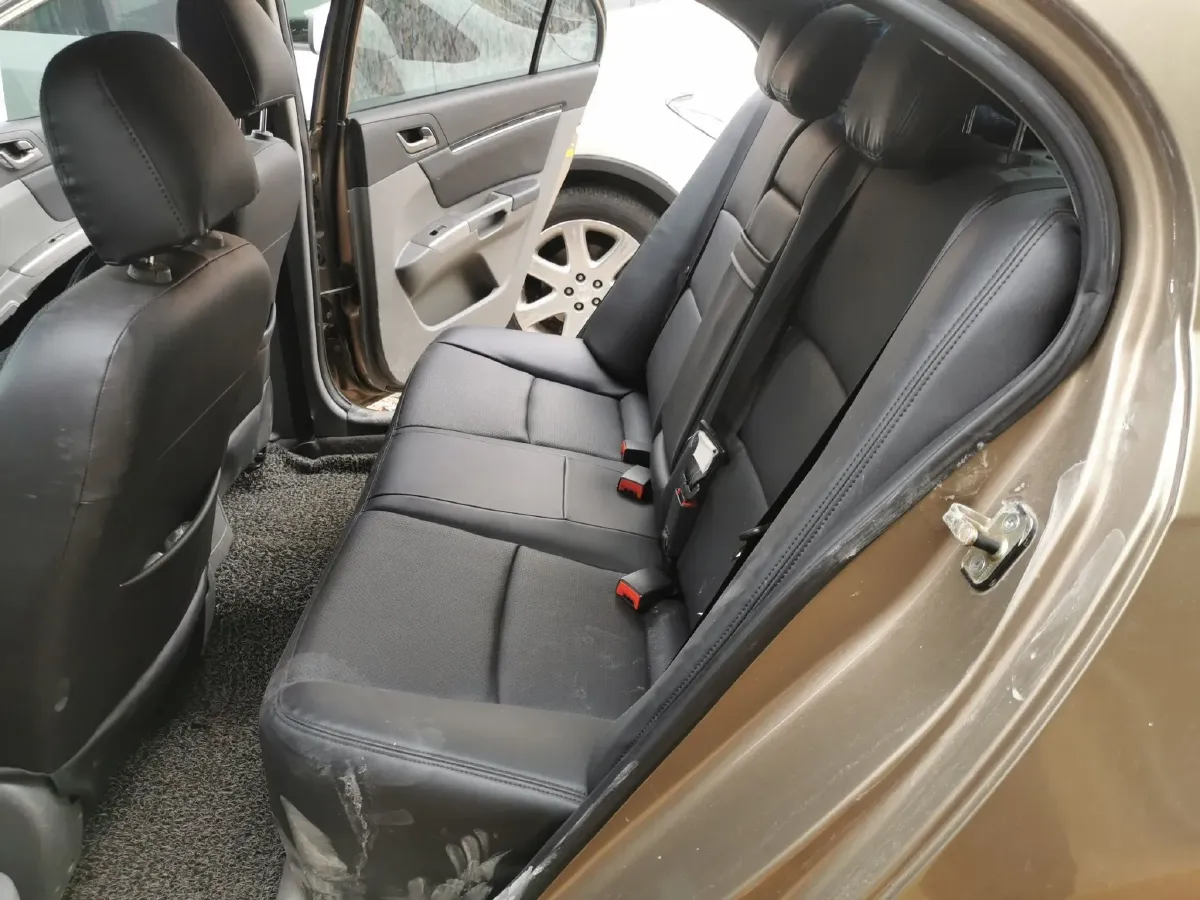 2013 Geely Emgrand Classic 1.5L 109HP L4 5MT,autocango,china used car exporter,china ev exporter,chinese used car exporter,chinese used ev exporter