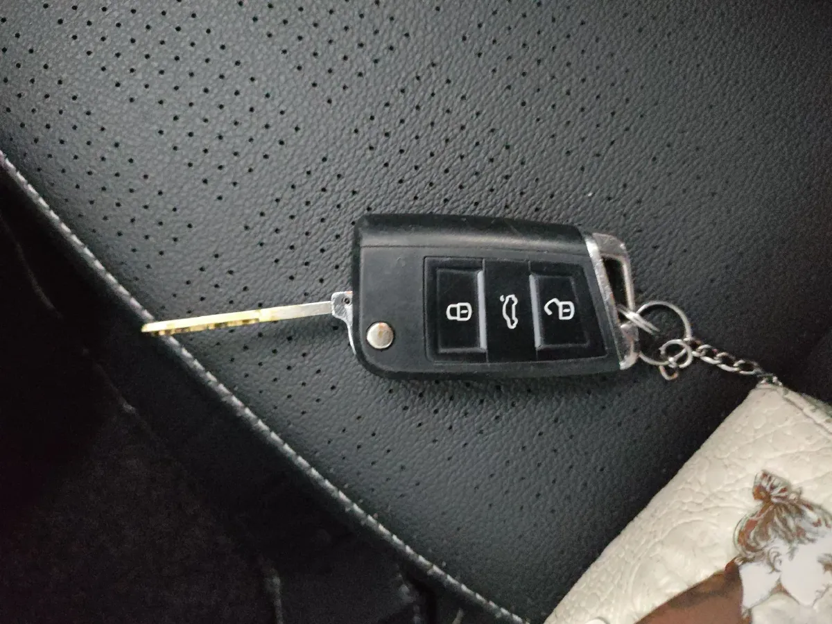 2017 Ford Escort 1.5L 113HP L4 6AT,autocango,china used car exporter,china ev exporter,chinese used car exporter,chinese used ev exporter