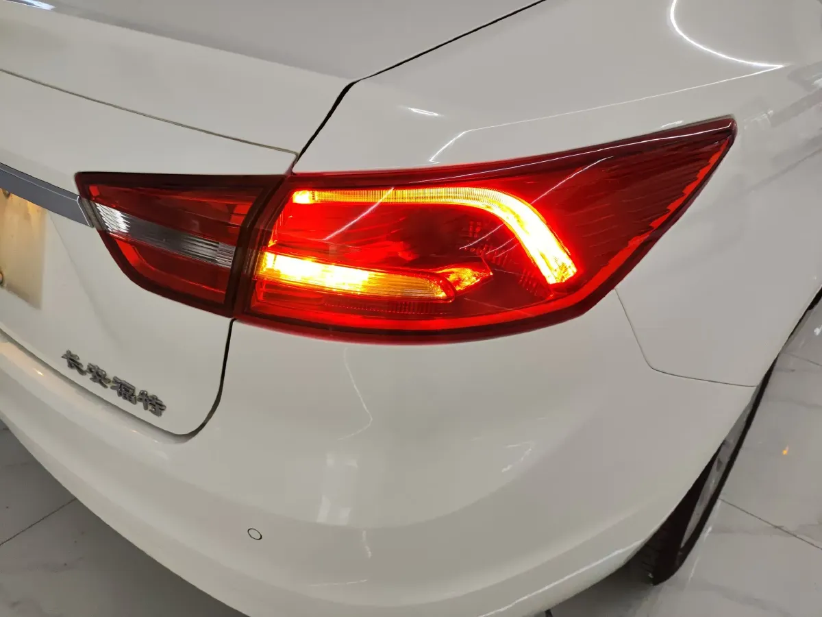 2017 Ford Escort 1.5L 113HP L4 6AT,autocango,china used car exporter,china ev exporter,chinese used car exporter,chinese used ev exporter